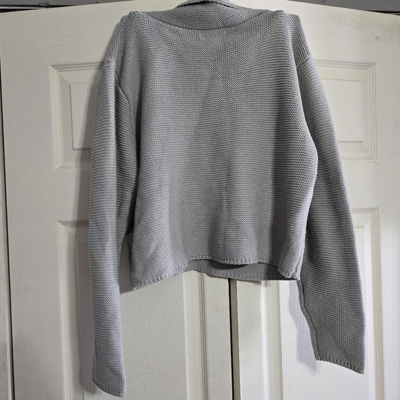 Mint color sweater - Picture 2 of 5